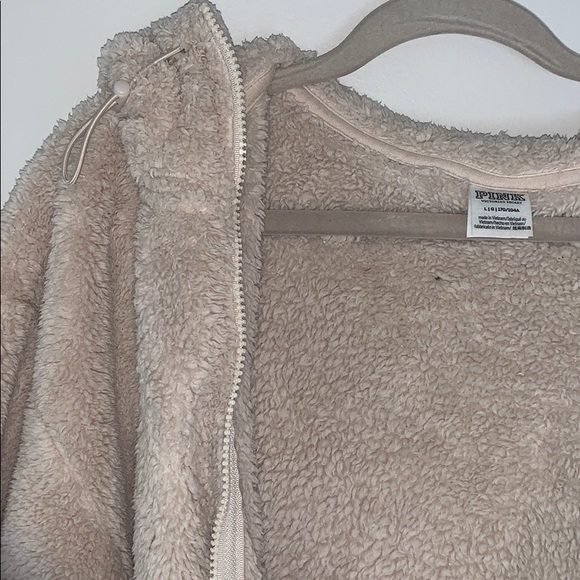 Teddy Bear Sweater - Picture 2 of 3